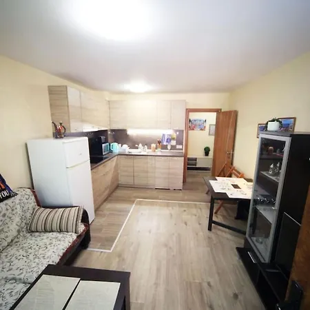 Апартамент 2 Поморие