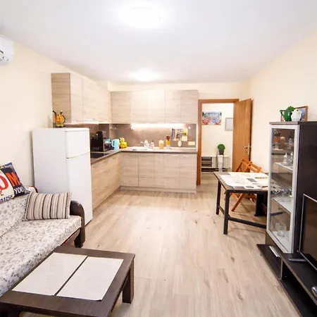 2 Apartment *